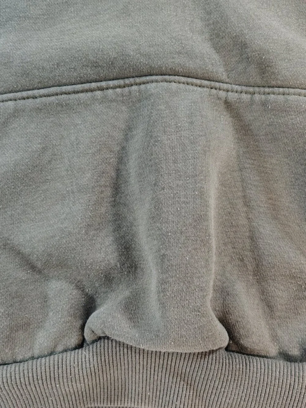 Boy's Dark Olive Green Size XS Nike Embroidered Logo Athletic Pullover Hoodie
